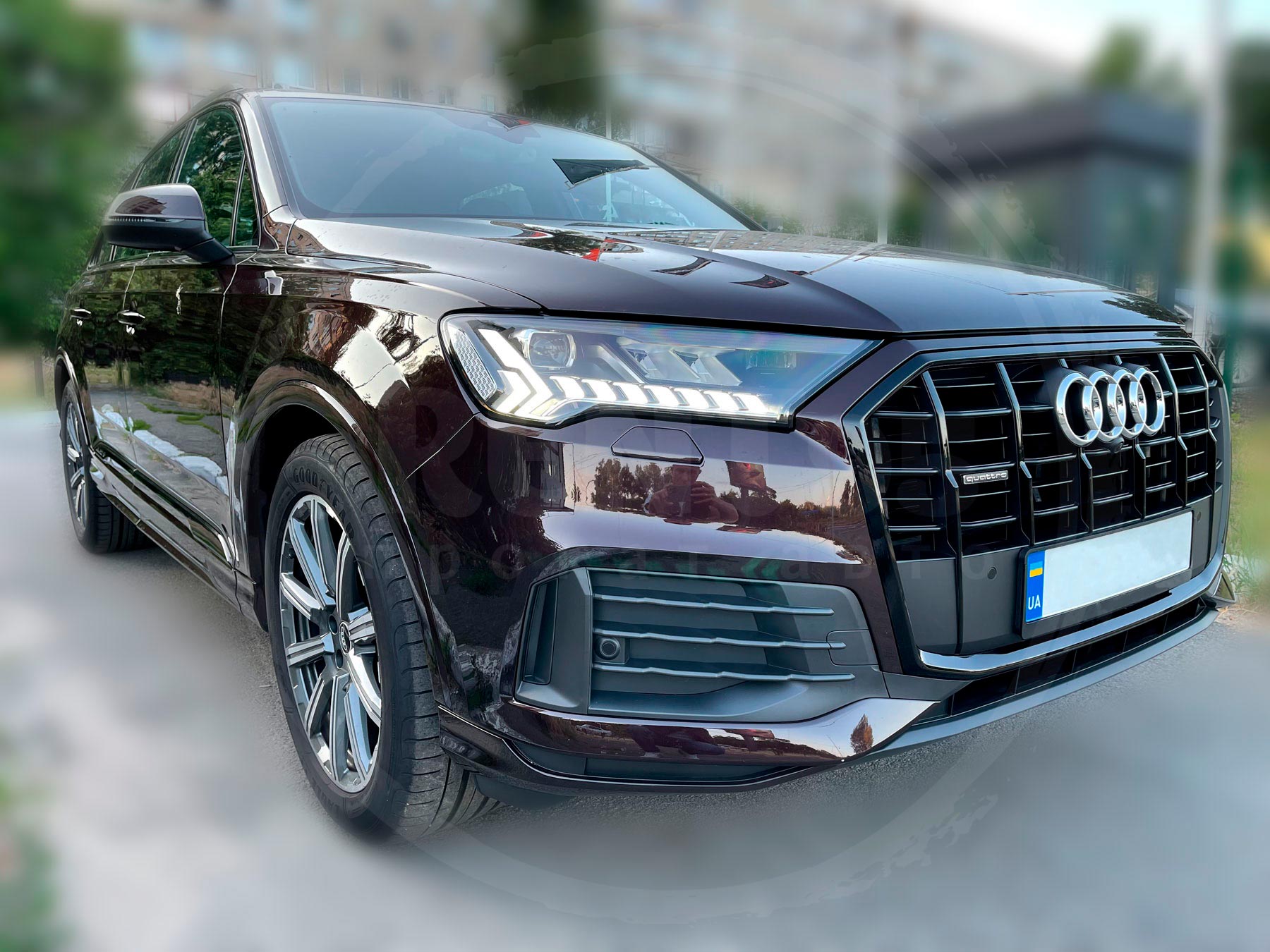 Rent Audi Q7
