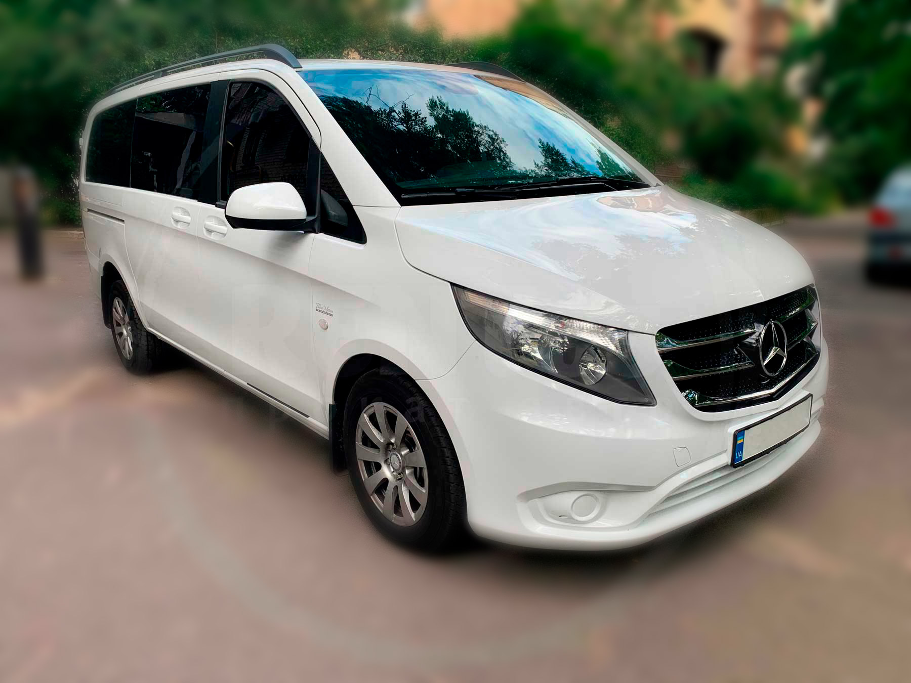 Rent MERCEDES-BENZ VITO