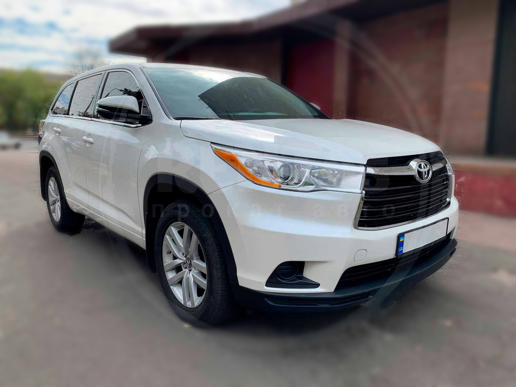 Rent Toyota Highlander 2016